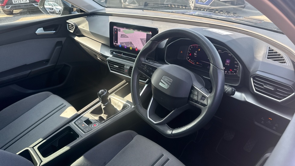 SEAT Leon 1.5 TSI EVO SE Dynamic 5dr Petrol Hatchback - Image 11