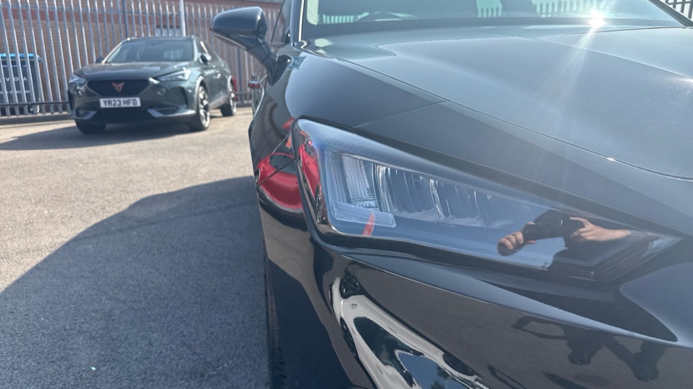 SEAT Leon 1.5 TSI EVO SE Dynamic 5dr Petrol Hatchback - Image 23
