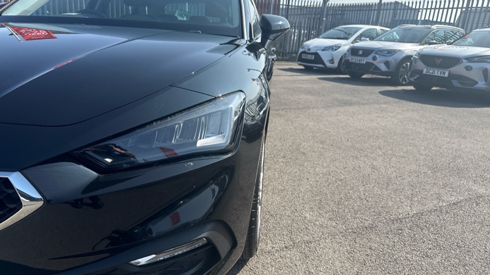 SEAT Leon 1.5 TSI EVO SE Dynamic 5dr Petrol Hatchback - Image 26