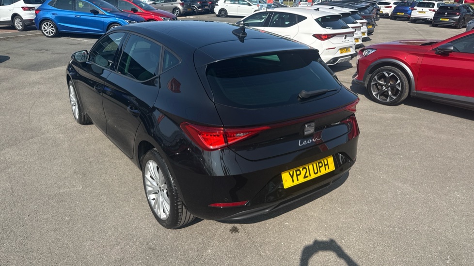 SEAT Leon 1.5 TSI EVO SE Dynamic 5dr Petrol Hatchback - Image 28
