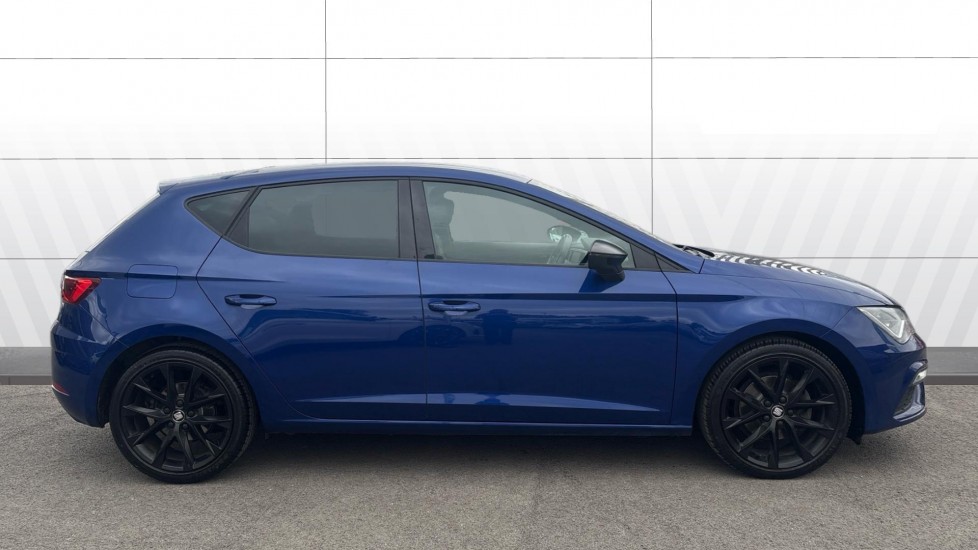 SEAT Leon 1.5 TSI EVO FR Black Edition [EZ] 5dr Petrol Hatchback - Image 5