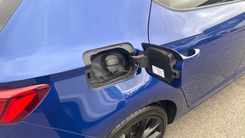 SEAT Leon 1.5 TSI EVO FR Black Edition [EZ] 5dr Petrol Hatchback - Image 25