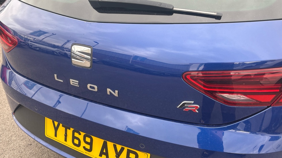 SEAT Leon 1.5 TSI EVO FR Black Edition [EZ] 5dr Petrol Hatchback - Image 27