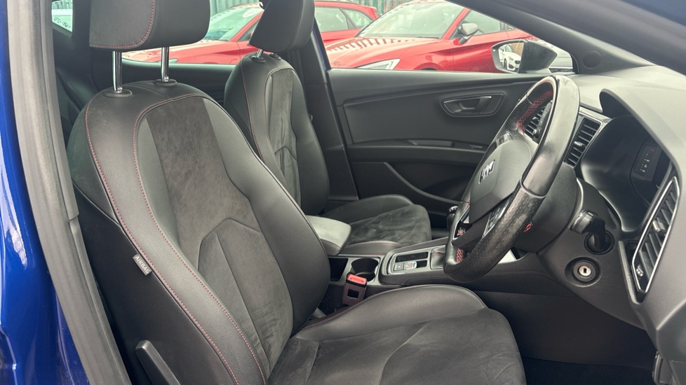 SEAT Leon 1.5 TSI EVO FR Black Edition [EZ] 5dr Petrol Hatchback - Image 34