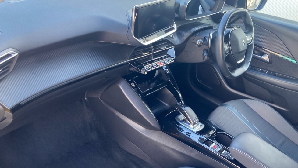 Peugeot 208 1.2 PureTech 100 Allure Premium 5dr EAT8 Petrol Hatchback - Image 9