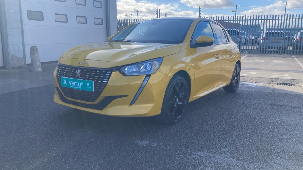 Peugeot 208 1.2 PureTech 100 Allure Premium 5dr EAT8 Petrol Hatchback - Image 28