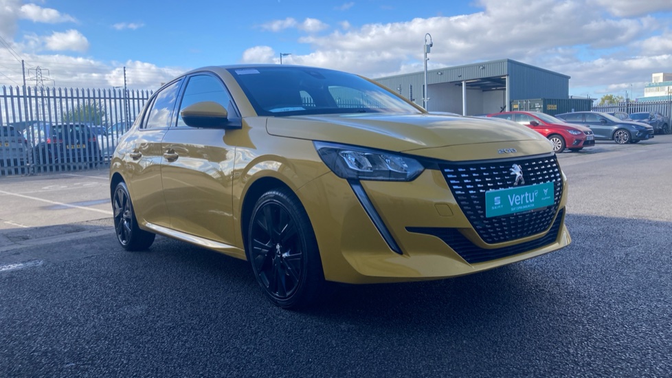Peugeot 208 1.2 PureTech 100 Allure Premium 5dr EAT8 Petrol Hatchback - Image 29