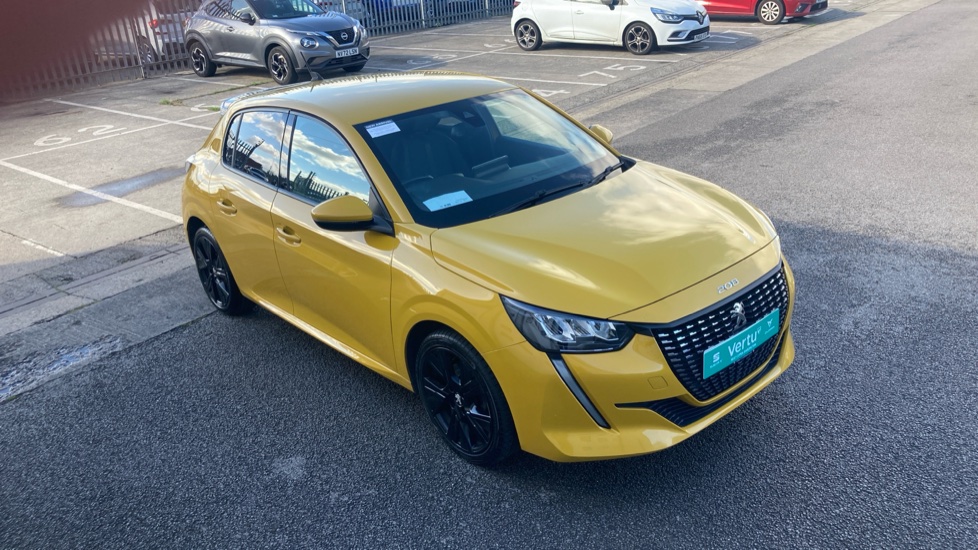 Peugeot 208 1.2 PureTech 100 Allure Premium 5dr EAT8 Petrol Hatchback - Image 30