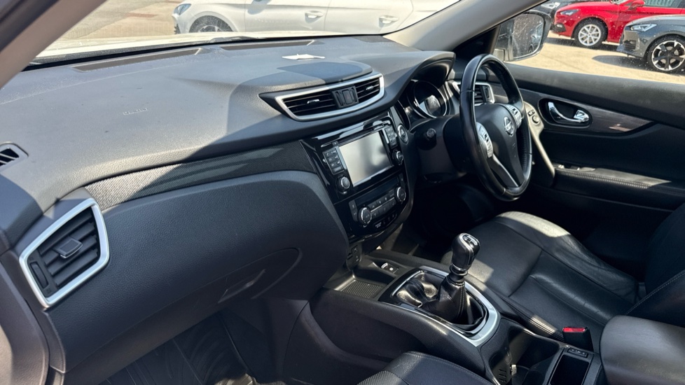 Nissan X-Trail 1.6 dCi Tekna 5dr Diesel Station Wagon - Image 9