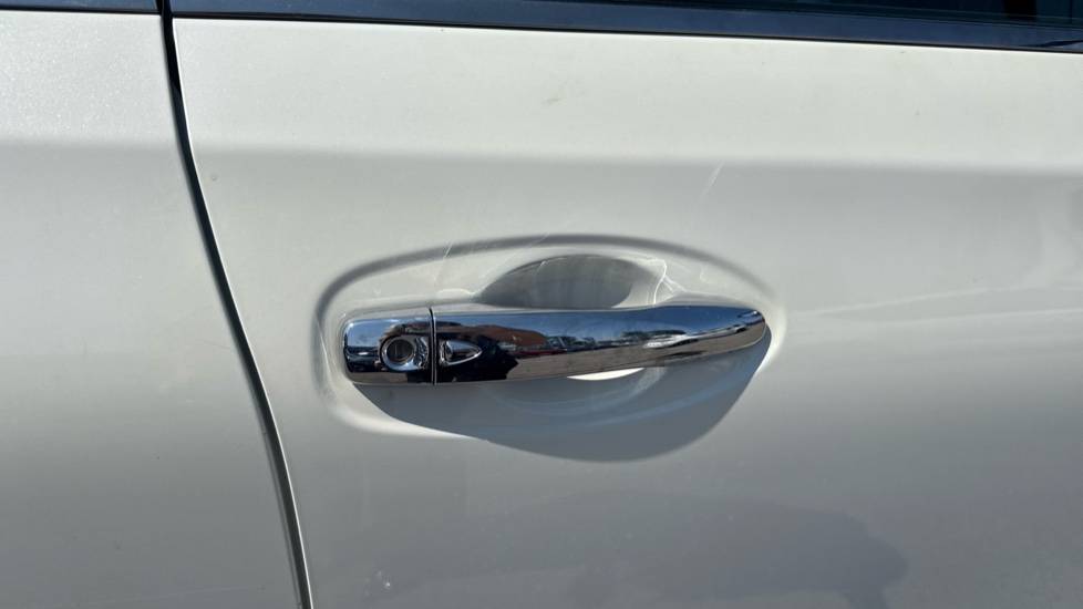 Nissan X-Trail 1.6 dCi Tekna 5dr Diesel Station Wagon - Image 25