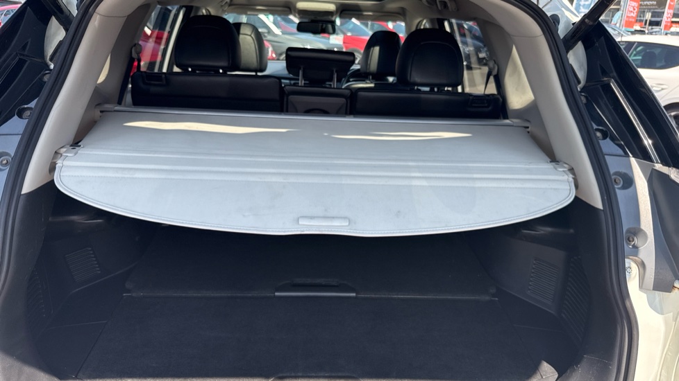 Nissan X-Trail 1.6 dCi Tekna 5dr Diesel Station Wagon - Image 28