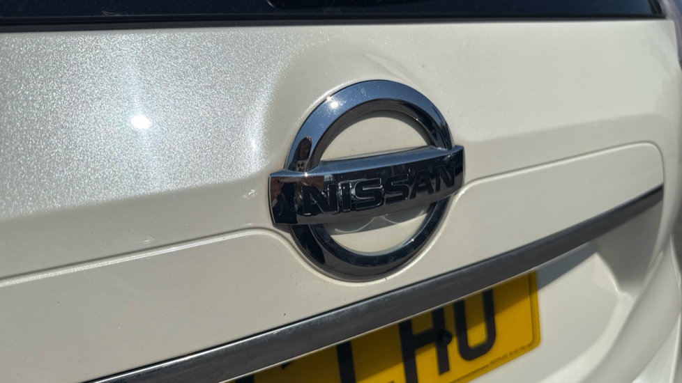 Nissan X-Trail 1.6 dCi Tekna 5dr Diesel Station Wagon - Image 32