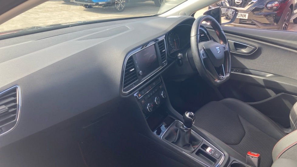 SEAT Leon 1.5 TSI EVO FR [EZ] 5dr Petrol Hatchback - Image 9