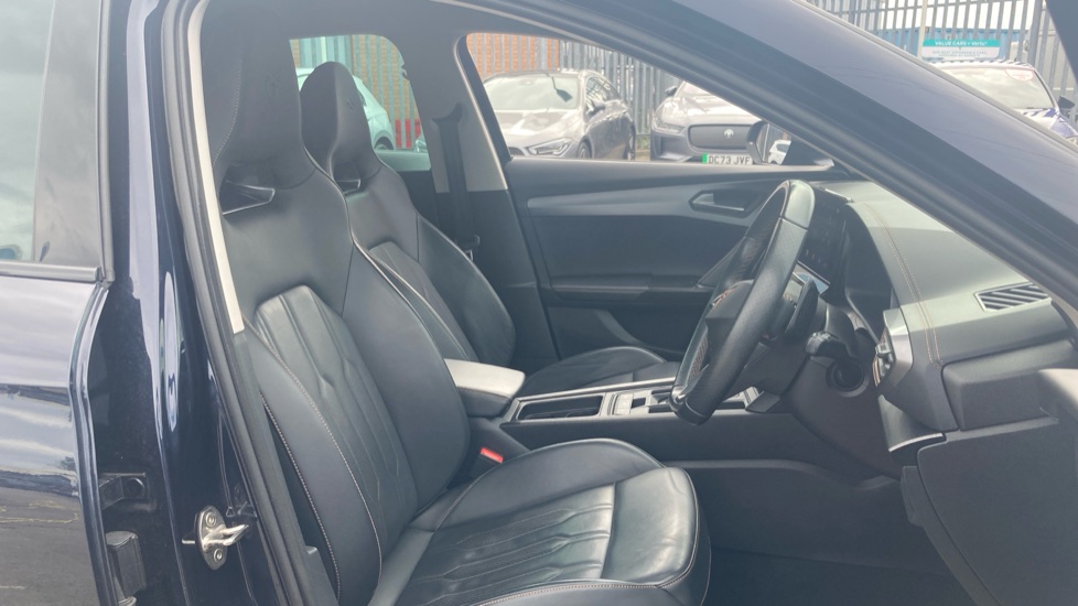 CUPRA Formentor 2.0 TSI 190 V2 5dr DSG 4Drive Petrol Estate - Image 13