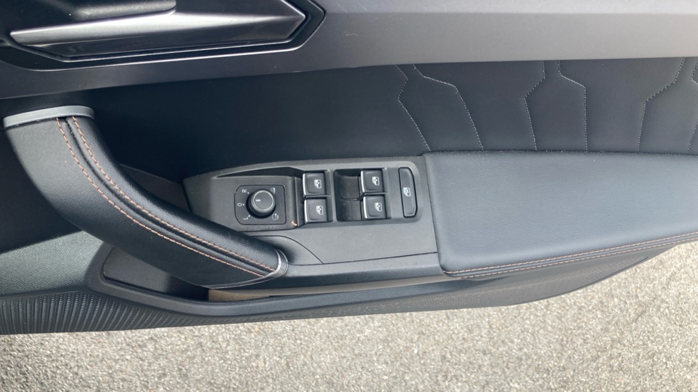 CUPRA Formentor 2.0 TSI 190 V2 5dr DSG 4Drive Petrol Estate - Image 28