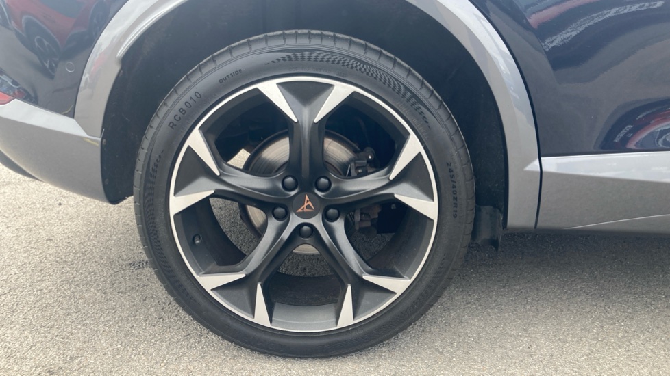 CUPRA Formentor 2.0 TSI 190 V2 5dr DSG 4Drive Petrol Estate - Image 33