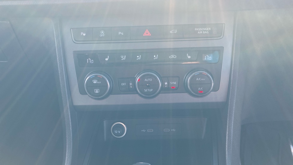 CUPRA Ateca 1.5 EcoTSI V2 5dr DSG Petrol Estate - Image 13