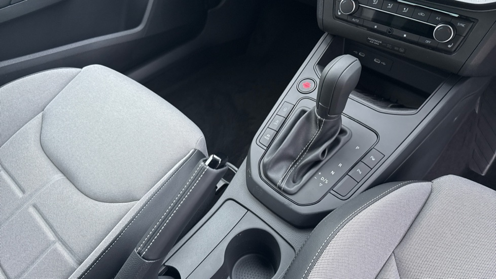 SEAT Arona 1.5 TSI 150 FR First Edition 5dr DSG Petrol Hatchback - Image 14