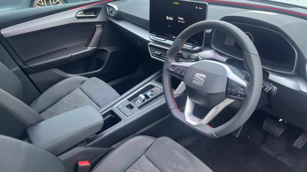 SEAT Leon 1.5 TSI 150 FR Black Edition 5dr [DAP] Petrol Hatchback - Image 6