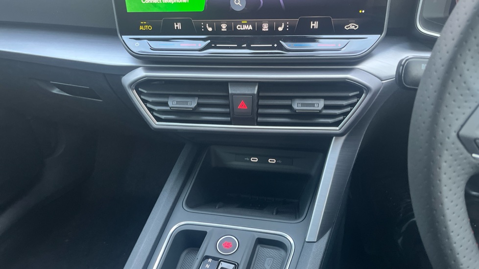 SEAT Leon 1.5 TSI 150 FR Black Edition 5dr [DAP] Petrol Hatchback - Image 13