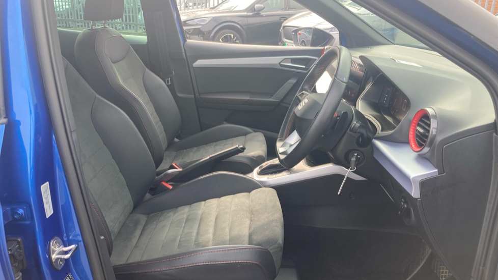 SEAT Arona 1.5 TSI 150 FR Sport 5dr DSG Petrol Hatchback - Image 15
