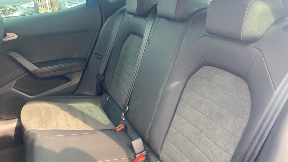 SEAT Arona 1.5 TSI 150 FR Sport 5dr DSG Petrol Hatchback - Image 16
