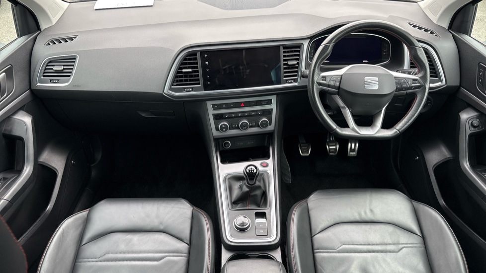 SEAT Ateca 1.5 TSI EVO FR Black Edition 5dr Petrol Estate - Image 9