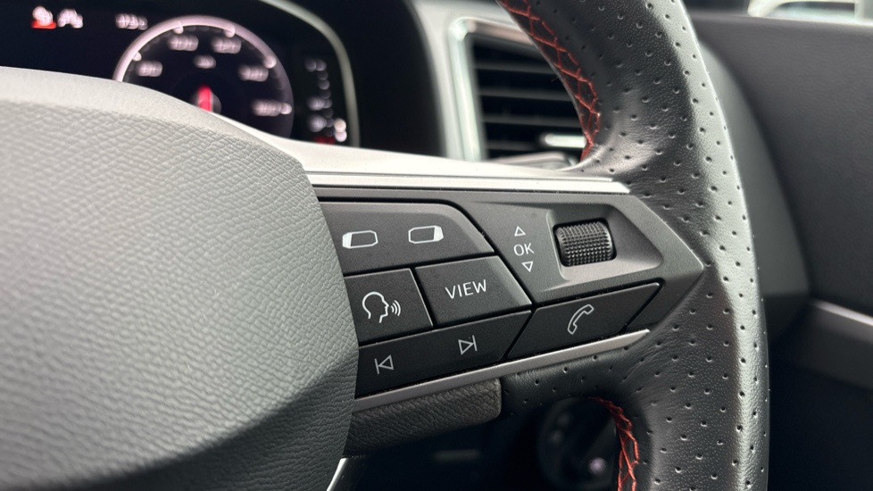 SEAT Ateca 1.5 TSI EVO FR Black Edition 5dr Petrol Estate - Image 18
