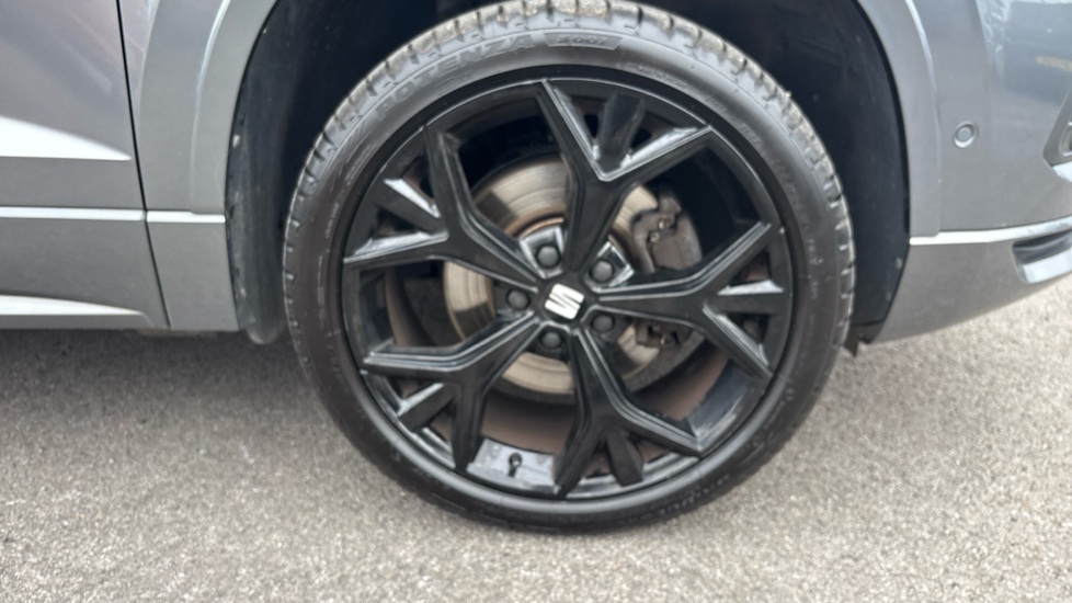 SEAT Ateca 1.5 TSI EVO FR Black Edition 5dr Petrol Estate - Image 34