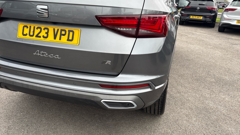 SEAT Ateca 1.5 TSI EVO FR Black Edition 5dr Petrol Estate - Image 37