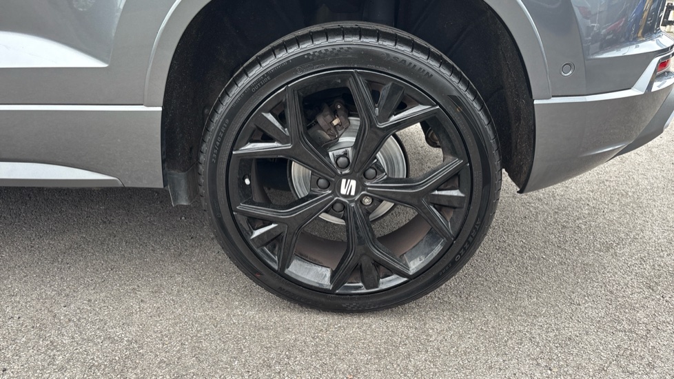 SEAT Ateca 1.5 TSI EVO FR Black Edition 5dr Petrol Estate - Image 39