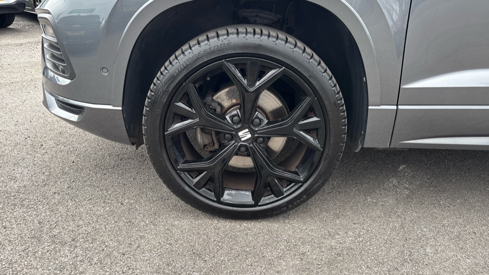 SEAT Ateca 1.5 TSI EVO FR Black Edition 5dr Petrol Estate - Image 40
