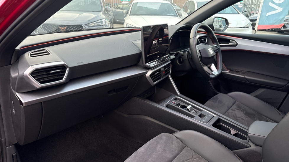 SEAT Leon 1.5 eTSI 115 FR Sport 5dr DSG [DAP] Petrol Estate - Image 2