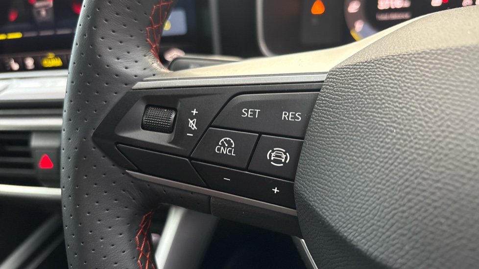 SEAT Leon 1.5 eTSI 115 FR Sport 5dr DSG [DAP] Petrol Estate - Image 17