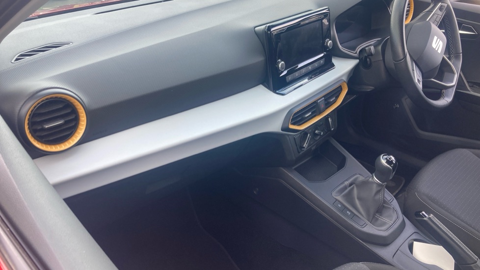 SEAT Ibiza 1.0 MPI SE 5dr Petrol Hatchback - Image 2