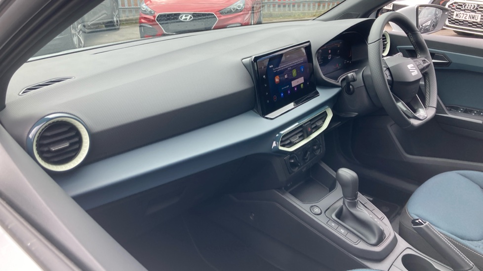 SEAT Ibiza 1.0 TSI 115 SE 5dr DSG Petrol Hatchback - Image 2