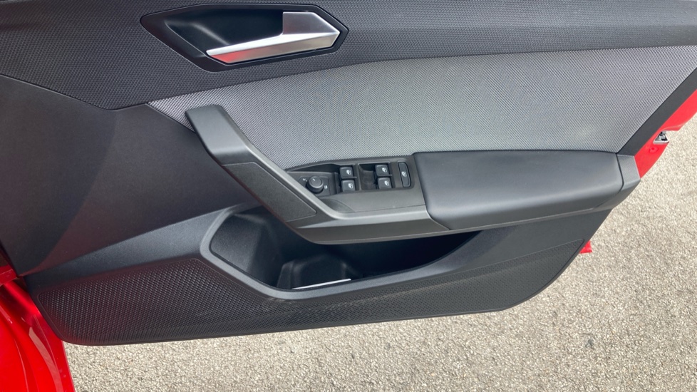 SEAT Leon 2.0 TDI SE 5dr Diesel Estate - Image 38