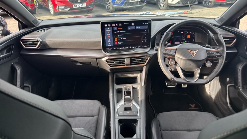 CUPRA Leon 1.5 eTSI 150 V2 5dr DSG Petrol Hatchback - Image 9