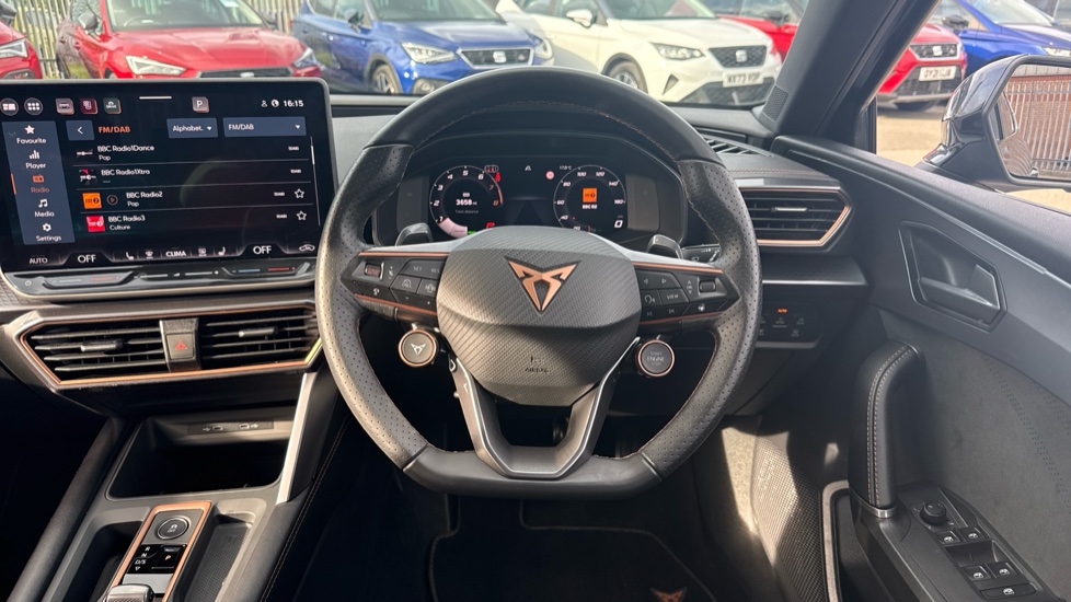 CUPRA Leon 1.5 eTSI 150 V2 5dr DSG Petrol Hatchback - Image 10
