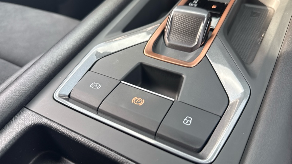 CUPRA Leon 1.5 eTSI 150 V2 5dr DSG Petrol Hatchback - Image 22