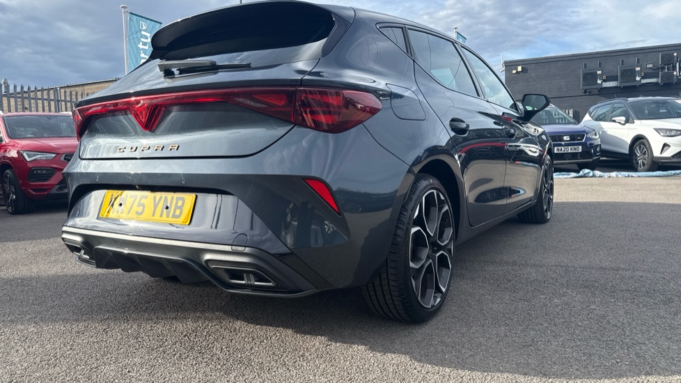 CUPRA Leon 1.5 eTSI 150 V2 5dr DSG Petrol Hatchback - Image 34