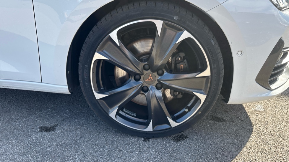 CUPRA Leon 2.0 TSI VZ2 5dr DSG Petrol Hatchback - Image 28