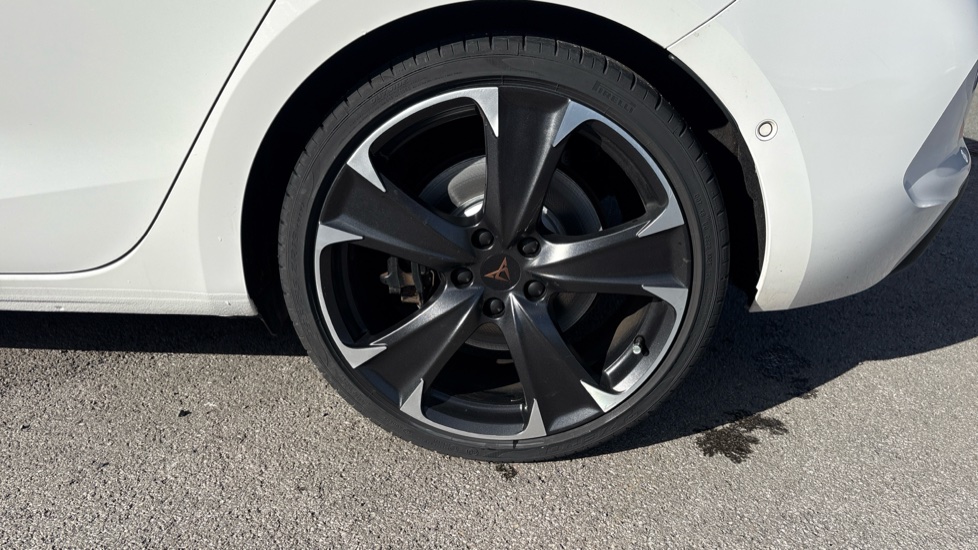 CUPRA Leon 2.0 TSI VZ2 5dr DSG Petrol Hatchback - Image 36