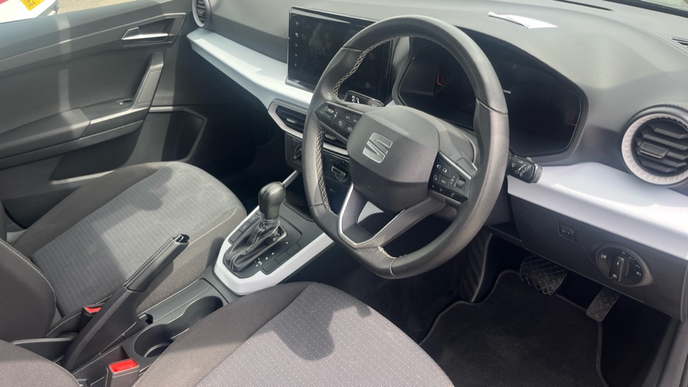 SEAT Arona 1.0 TSI 110 SE Technology 5dr DSG Petrol Hatchback - Image 6