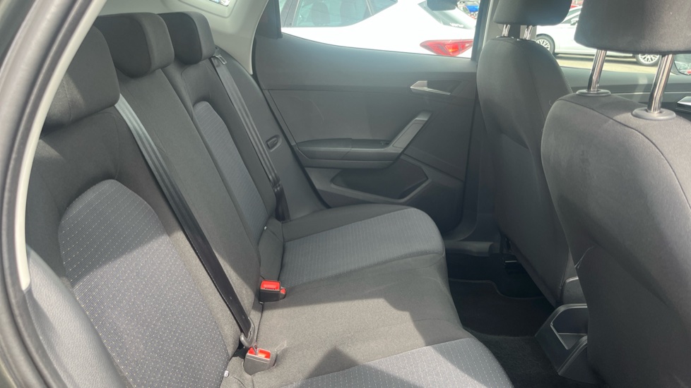 SEAT Arona 1.0 TSI 110 SE Technology 5dr DSG Petrol Hatchback - Image 31