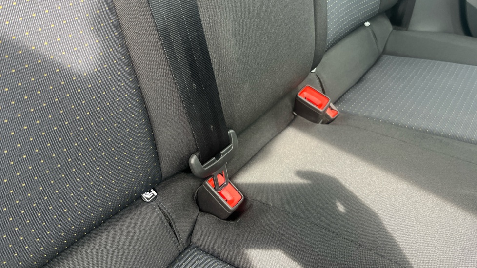SEAT Arona 1.0 TSI 110 SE Technology 5dr DSG Petrol Hatchback - Image 32
