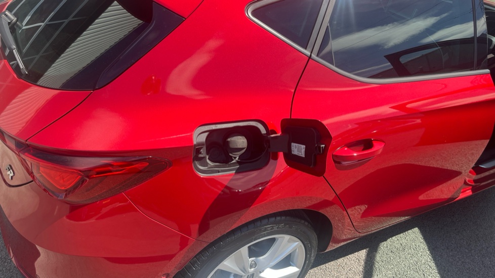 SEAT Leon 1.0 TSI EVO FR 5dr Petrol Hatchback - Image 32