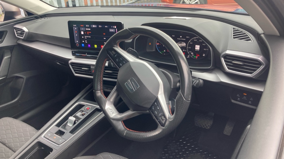 SEAT Leon 1.4 eHybrid FR 5dr DSG Hatchback - Image 6