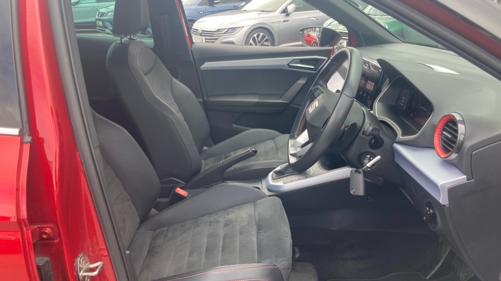 SEAT Arona 1.0 TSI 110 FR Sport 5dr DSG Petrol Hatchback - Image 15