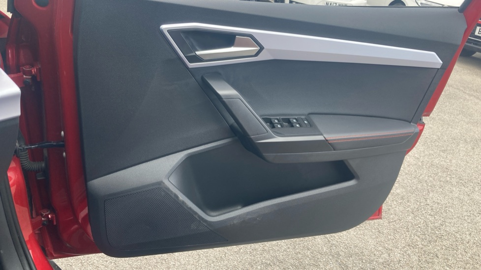 SEAT Arona 1.0 TSI 110 FR Sport 5dr DSG Petrol Hatchback - Image 19